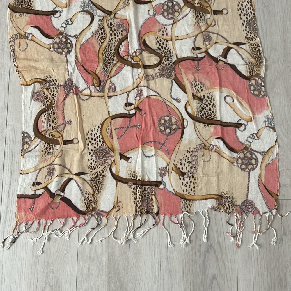Cache print scarf - Picture 5 of 9